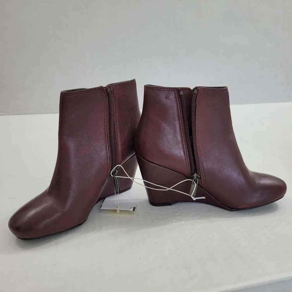 NWOB Women's Reaction Kenneth Cole Marcy Brown Genuine Leather Wedge Booties 5 - Picture 7 of 10